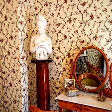 La Maison Pierre Frey On Instagram Braquenie Wallpaper At La Maison De Chateaubriand Near Paris Love Interiordesign Homed Eclectic Decor Decor Table Top