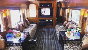 Michael ang meluahkan pendapatnya mengenai segelintir rakyat malaysia yang sanggup membeli kereta berjenama meskipun duduk di rumah sewa.namun, jika kita baca kenyataan michael dari sudut yang berbeza…. Sensasi Mudik Lebaran Dengan Kereta Mewah