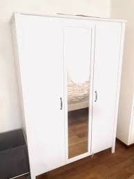 Praktisch zum ordnen von kleinkram wie ladegeräten, schlüsseln und geldbeuteln bis hin zu größeren dingen wie taschen und wichtigen papieren daheim und im büro. Ikea Schrank Weiss Kaufen Auf Ricardo