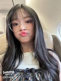 NewJeansのヘリンのライブパフォーマンスとファッションスタイルの魅力