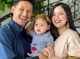 Setelah dewasa, dirinya pun masih sesekali tampil di dunia hiburan. 7dhsvwpshlzvtm