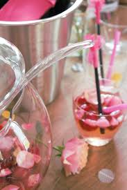 Rezept Fur Bowle Mit Fruchten Champagner Oder Sekt Und Rosen Bowle Rezept Sekt Bowle