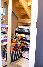 I chose fence pales instead of the timber i originally wanted because it was cheaper and and with decorations on the top that add a nice effect. Easy Diy Nerf Gun Storage From Thrifty Decor Chick