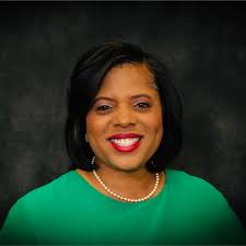 Renee Mckinnon's Instagram, Twitter & Facebook