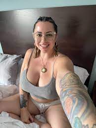 Babepedia
