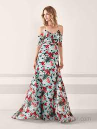 Pronovias 2020 Abiye Elbise Modelleri Yesil Uzun Ip Askili Klos Etekli Firfirli Yakali Cicek Baskili Kiyafet Kombinleri Elbise Modelleri Balo Elbiseleri The Dress