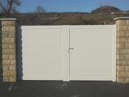 Portail 2 m de hauteur. Portail Pvc Plein Hauteur 2 M 1 80 Mxlargeur 3 50 M Battant Blanc Bricomarche