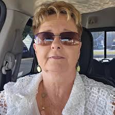 Any businesses open today selling homemade desserts?