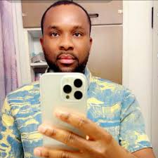 Mama Burna accepted her son's award last night! #ProudMoment #BETAwards  #BestInternationalAct sponsored by @vodacom and @russianbearsa 🙌🏾