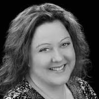 Deborah Cuddy's Instagram, Twitter & Facebook