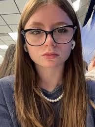 Sandra Patillo's Instagram, Twitter & Facebook