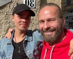 Natan dagur | stay (rihanna) | knockout | the voice norway. Sqoq20dm Vgnrm