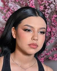 Leydi Chacon's Instagram, Twitter & Facebook