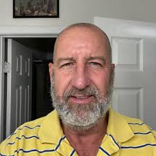 Unlimited range balls golf course membership in the area?