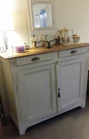 Buffet De Cuisine Dans Un Style Tres Campagne Meubles Et Rangements Par Les Intemporels Relooker Meuble Mobilier De Salon Relooking Meuble