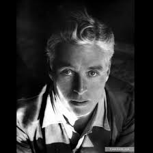 Bonsoir. Voici une coupe des faïencerie de Longwy de l'époque Art déco.