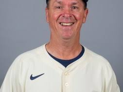 Brewers pay tribute to Bob Uecker in first home game since his passing