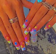Indie Flower Nails In 2020 Flower Nails Arm Warmers Nails