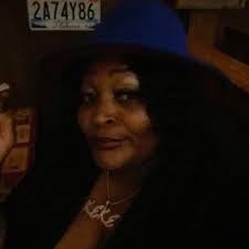 Amanda sees the way Pierre talks to a model and can't focus