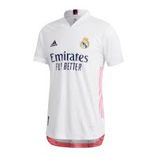 Dieses trikot wurde für fans entworfen und sorgt dafür, dass sie sich wohlfühlen, während sie real madrid zu weiteren erfolgen anfeuern. Adidas Real Madrid Auth Trikot Home 2020 2021 Weiss