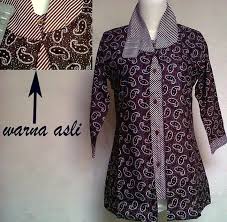 Model baju batik pesta dengan model baju batik seragam kerja sangat berbeda, karena biasanya baju batik pesta itu beragam bentuk dan jenis model nya. Aneka Pilihan Model Baju Batik Kantor Lengkap Busana Batik Gaun Batik Model Pakaian Guru
