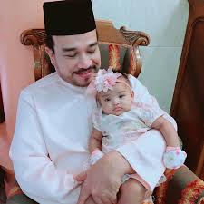 Lesung pipi bikin hati tertarik. Lirik Lagu Comel Pipi Merah Siti Nurhaliza Arnamee Blogspot