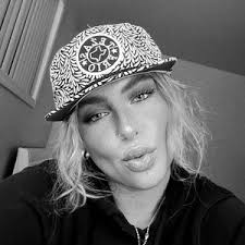 Sophia Garrison (@sophiacerre)