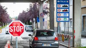 Guvernul a aprobat noile restricții pentru limitarea răspândirii infecțiilor cu coronavirus. Noi RestricÅ£ii Introduse In Italia È™i Stare De UrgenÈ›Äƒ PrelungitÄƒ PanÄƒ La 31 Ianuarie ObligaÈ›ia Persoanelor Care Vin Din Romania