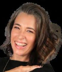 Suzanne Paxton's Instagram, Twitter & Facebook