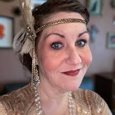 Miss Piggy updated their profile picture.