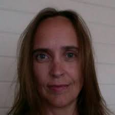 Becky Saunders (@Beckygoestweet)