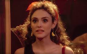 Verão 90: Com ajuda de João, Manu ganha concurso e vira apresentadora de TV  · Notícias da TV