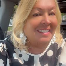 Shout out to LINCOLN HS ALUMNI past n present PRODUCED TWO OLYMPIANS Andy  Stanfield ( Helsinki 1952 and Melbourne 1956) Charlie mays 1968'( Mexico)  Author PHILIP VAN DOREN STERN essay The Greatest