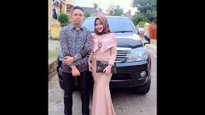 Inspirasi model kebaya modern terbaru yang dipadukan dengan hijab atau brokat. 082323772525 Inspirasi Kebaya Kondangan Di Solo Raya Youtube