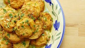Tan vistosa como sabrosa, esta es la pizza de siempre como nunca la habías visto. Patatas A La Importancia Receta De Abuela Cocina Casera Y Facil