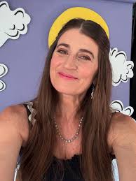 Claudia Robin Gunn -...