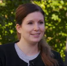 Spoiler: Dog walking isn't just leash, walk, done. Come along with  @walks.withlove to see how it's really done! 🐕