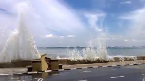 It was rebuilt in bricks in 1793, and again in 1810. Dangerous Wave Near Padang Kota Lama Gurney Drive Penang Youtube