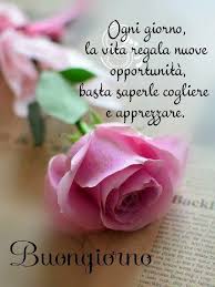 Serena Giornata Un Bacione Teso Buongiorno Buona Giornata Auguri Di Buongiorno