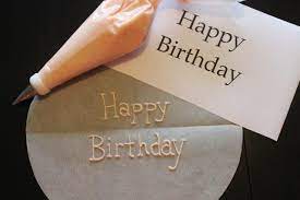 Writing On Cake 7 Helpful Tips And Tips Cake Writing Cake Decorating Cake Lettering