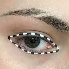 Black And White Makeup Looks Black And White Stripes Eye Makeup Eye Makeup Makeup Smokey Eye Makeup