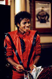 Vintagegal Michael Jackson Photographed By Douglas Kirkland During The Filming Of Thri Michael Jackson Thriller Michael Jackson Smile Michael Jackson Pics