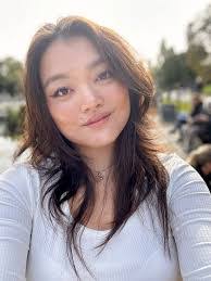 Daisy Dai's Instagram, Twitter & Facebook