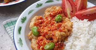 Resep sambal ayam geprek ini tentu bisa anda atur sendiri untuk tingkat pedasnya agar masih bisa ditolelir oleh lidah sendiri, jadi perhatikan selalu jumlah cabe rawitnya ya agak tidak terlalu pedas. 82 Resep Sambal Korek Ayam Geprek Enak Dan Sederhana Ala Rumahan Cookpad
