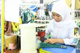 Kecamatan ini merupakan salah satu sentra industri rotan terbesar di indonesia, dan menyerap ribuan tenaga kerja di hampir seluruh desa yang ada di kecamatan plumbon. Pt Dharma Electrindo Mfg