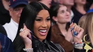 Samantha Bee show apologizes to writer for 'Nazi hair' mockery