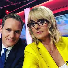 This biography of louise minchin provides detailed information about his childhood, life, achievements, works & timeline. Louise Minchin Wows In Bright Yellow Suit On Bbc Breakfast And It S From The High Street Hello