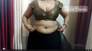 Shona bhabhi big boobs and sexy blouse and saree.