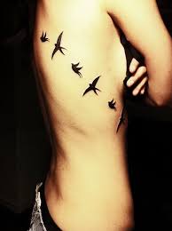 Flying Bird Tattoo On Ribs Tumblr Lnuf32rzp51qzabkfo1 1280 Jpg Jpeg Image 538x720 Pixels Rib Tattoo Cool Tattoos Ribcage Tattoo