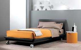 Letto contenitore una piazza e mezzo con il materasso usato pochissimo, novissimo. Centri Camerette Specializzati In Camere E Camerette Per Ragazzi Letto Una Piazza E Mezza Con Ruote E Testata In Letto Una Piazza Camerette Testata In Legno